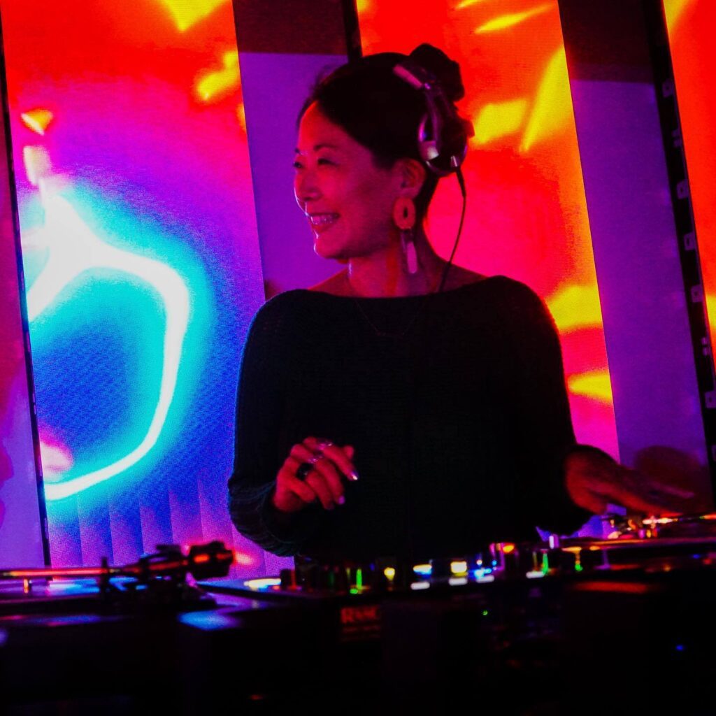 Sophie's Artist Lounge DJ